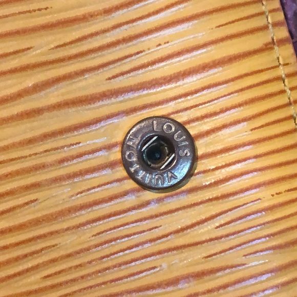 LOUIS VUITTON Epi Yellow Agenda Binder Passport Holder Credit Card Wallet - Picture 4 of 17